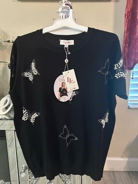 Black Short-Sleeve Butterfly/pearl Embellished Knit Top